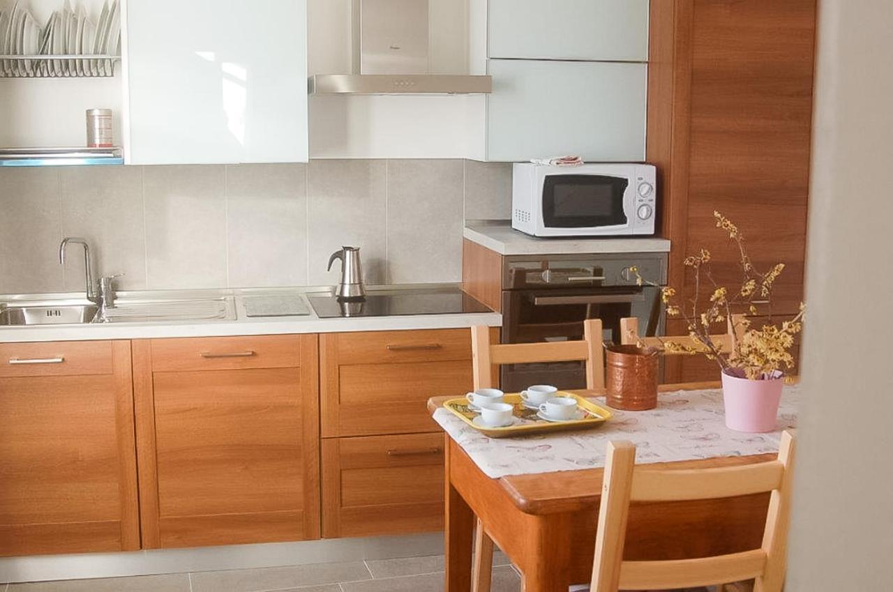 Tre Terre Ferienwohnung Pianello Del Lario Exteriör bild