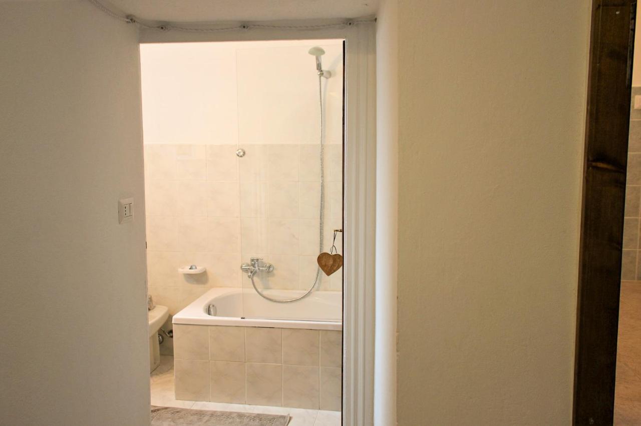 Tre Terre Ferienwohnung Pianello Del Lario Exteriör bild