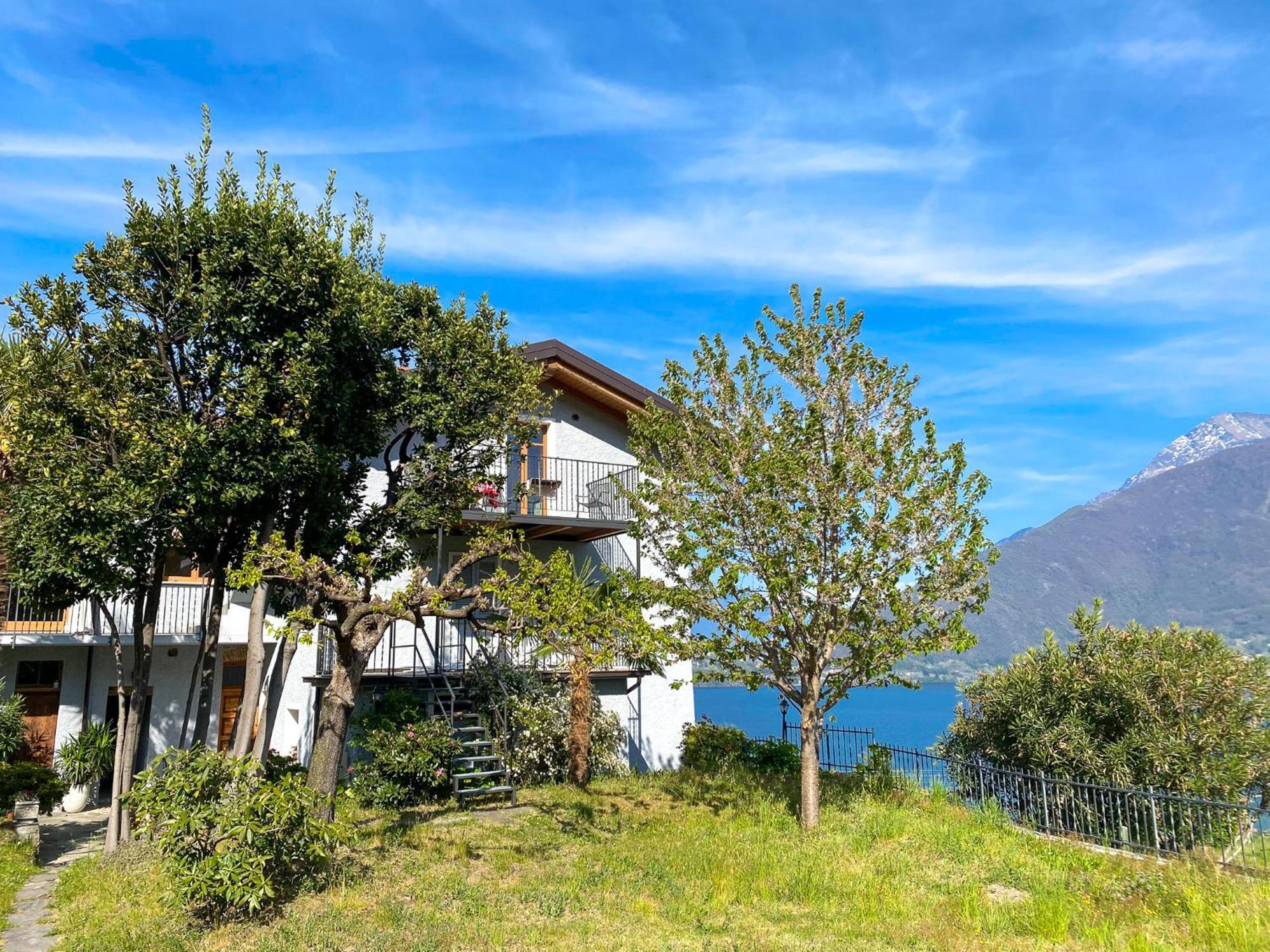 Tre Terre Ferienwohnung Pianello Del Lario Exteriör bild